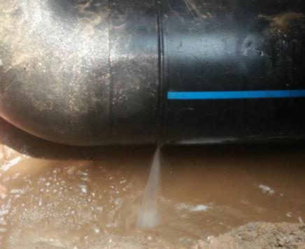 太白楼顶渗水维修公司为大家分享下太白卫生间漏水维修修补技术!